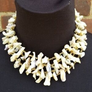 Vintage triple strand‎ shell necklace